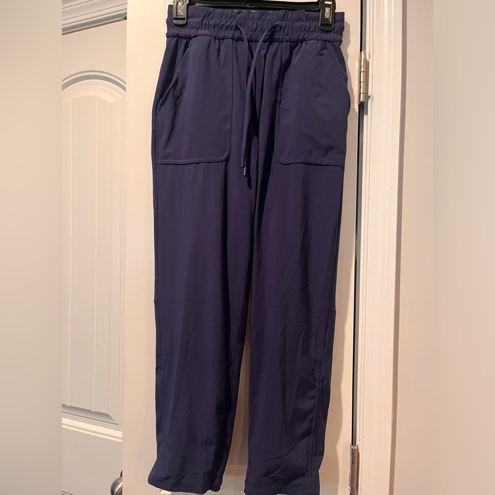 Lululemon Beyond Studio Crop
